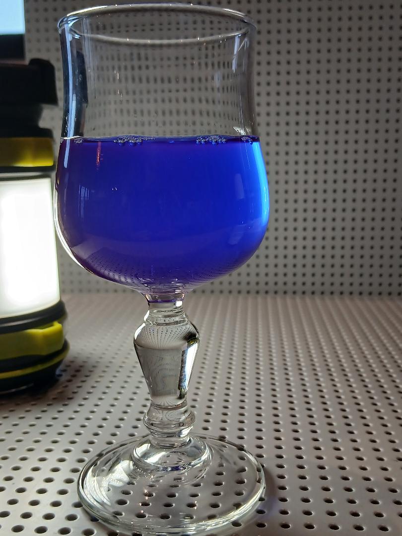 verre de phycocyanine